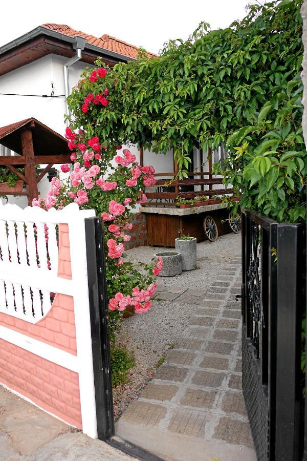 Guest House Medina Belogradtjik Exteriör bild